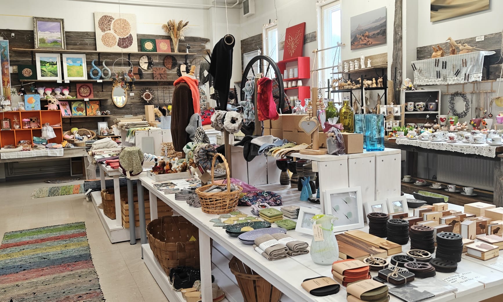 Kädenjäljet – Lahjakauppa ja Galleria